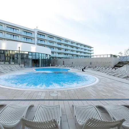 Polanki Aqua & Basen By Renters شقة